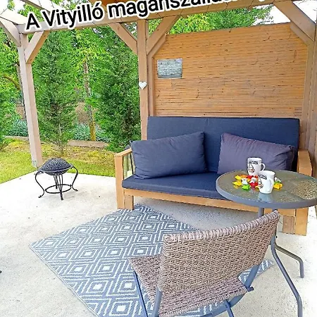 A Vityillo Maganszallashely Apartment